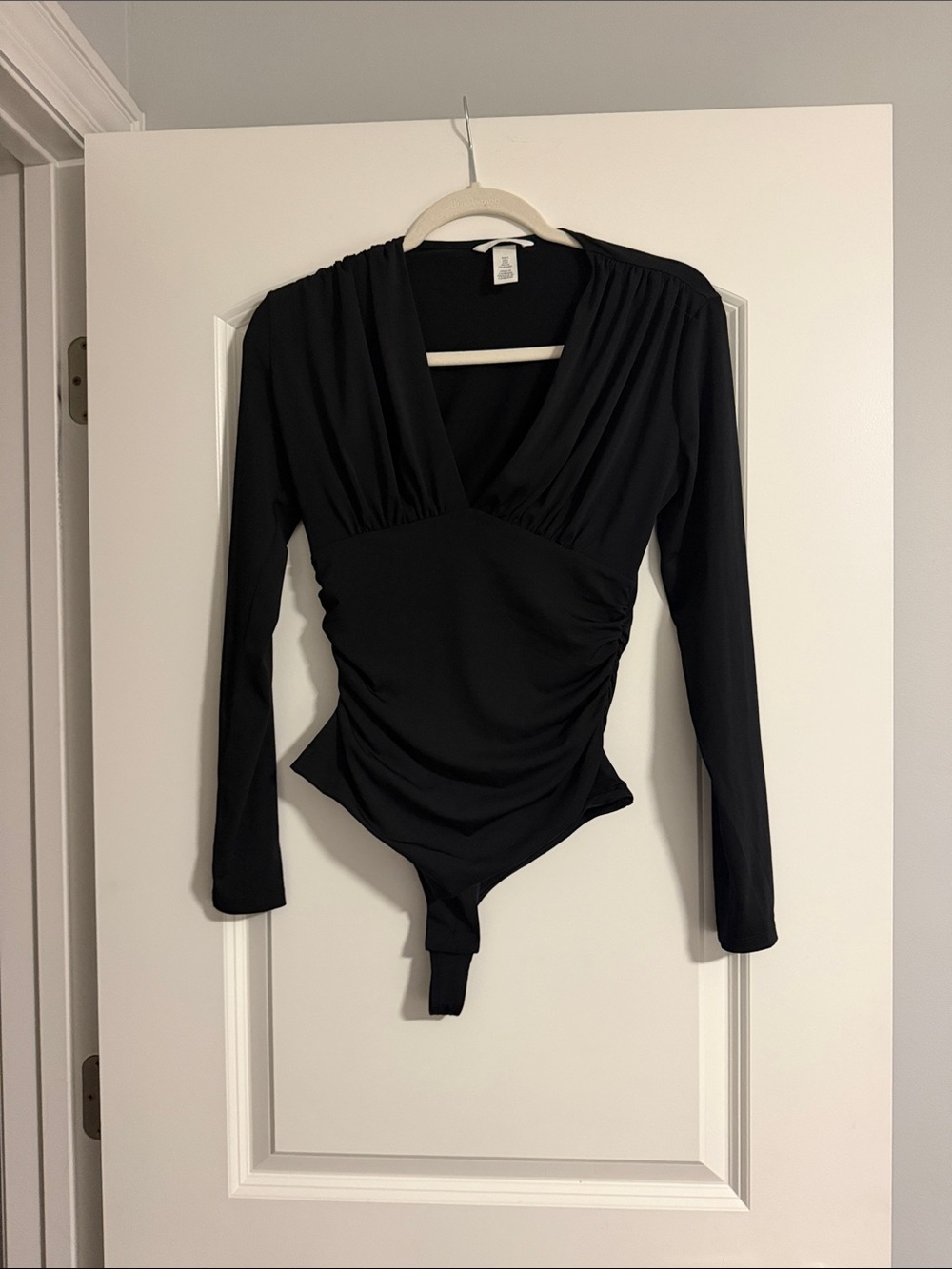 H&M Black V-Neck Ruched Long Sleeve Bodysuit
